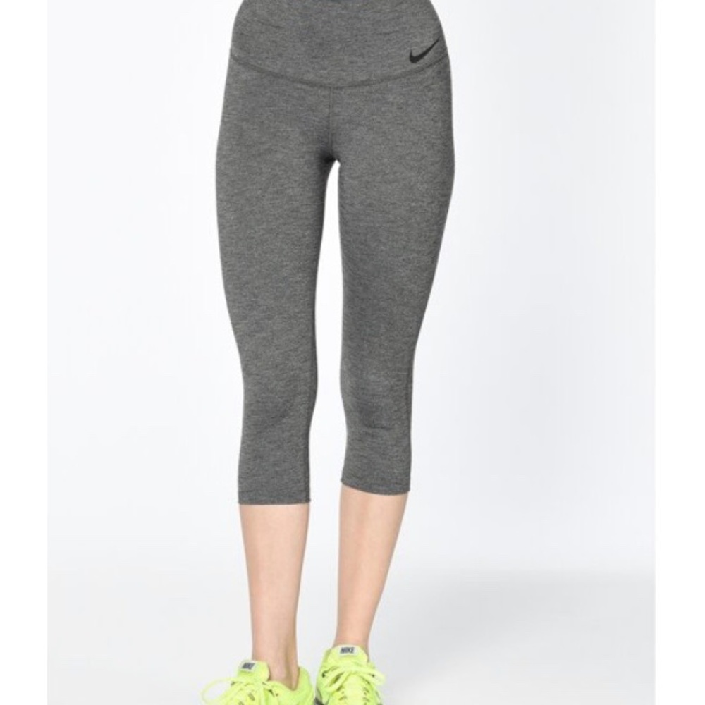 Women’s Nike Dri-Fit Capri size M